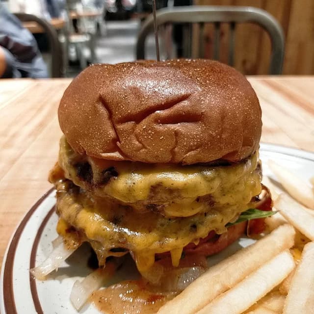J.S. BURGERS CAFE 名古屋mozo店 - サブ画像1