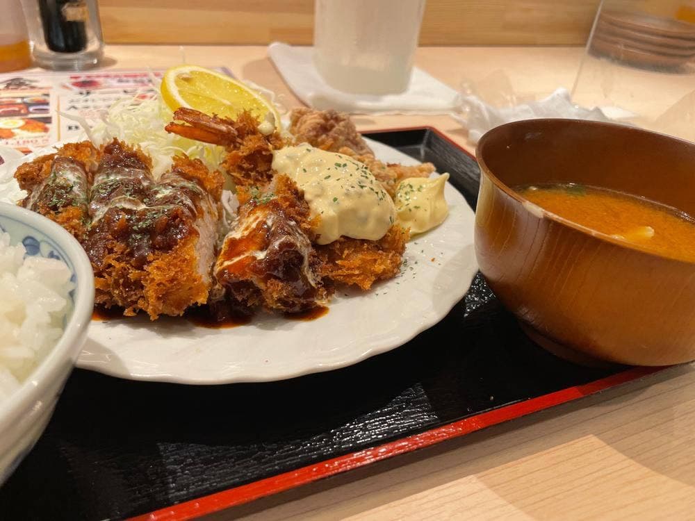 ころけ アポロビル店