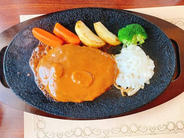 手作りハンバーグとピザの店 ライオン - サブ画像2