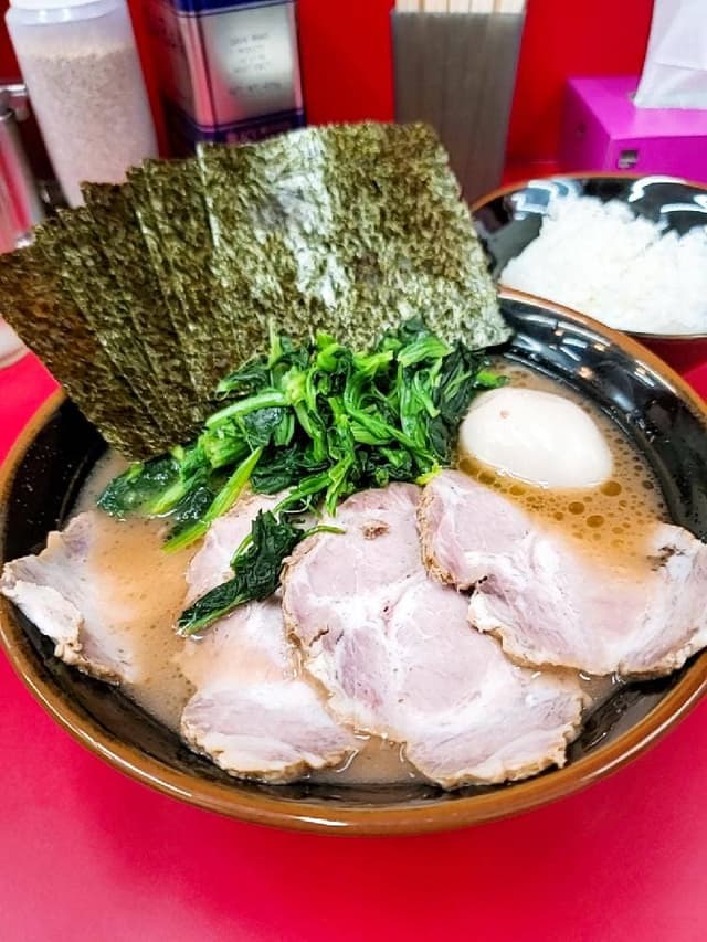 横浜ラーメン 武蔵家 北千住西口店 - サブ画像2