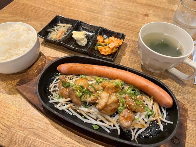 炭火焼肉 牛ヶ梅 三宮センタープラザ店 - サブ画像1