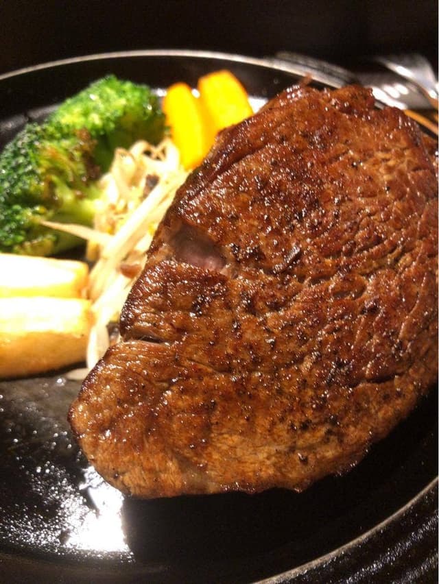 豊後牛ステーキの店 そむり 大分店 - サブ画像1