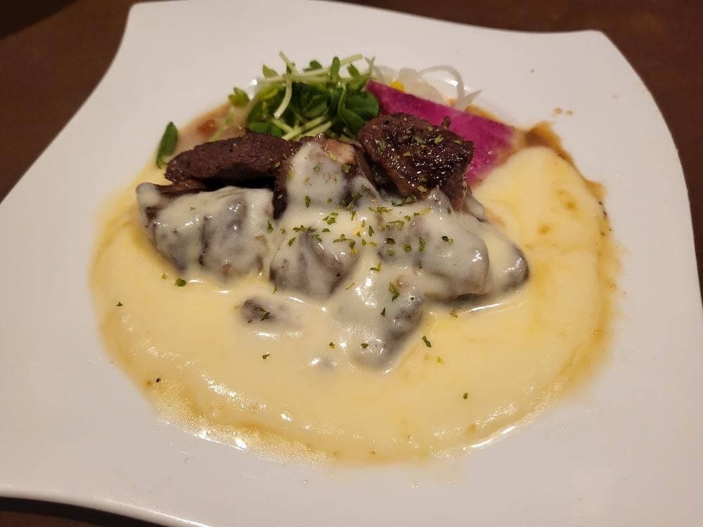 お肉とチーズの専門店 チーズラボ エスタ富山店