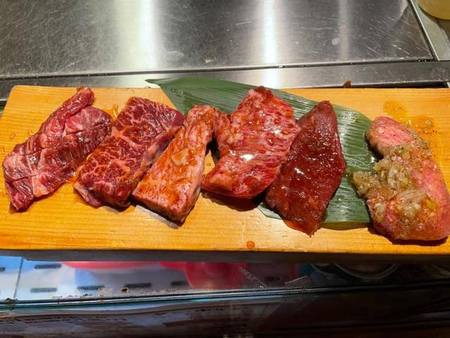 卸問屋直営 立ち食い 一切れ焼肉 松田 - サブ画像1