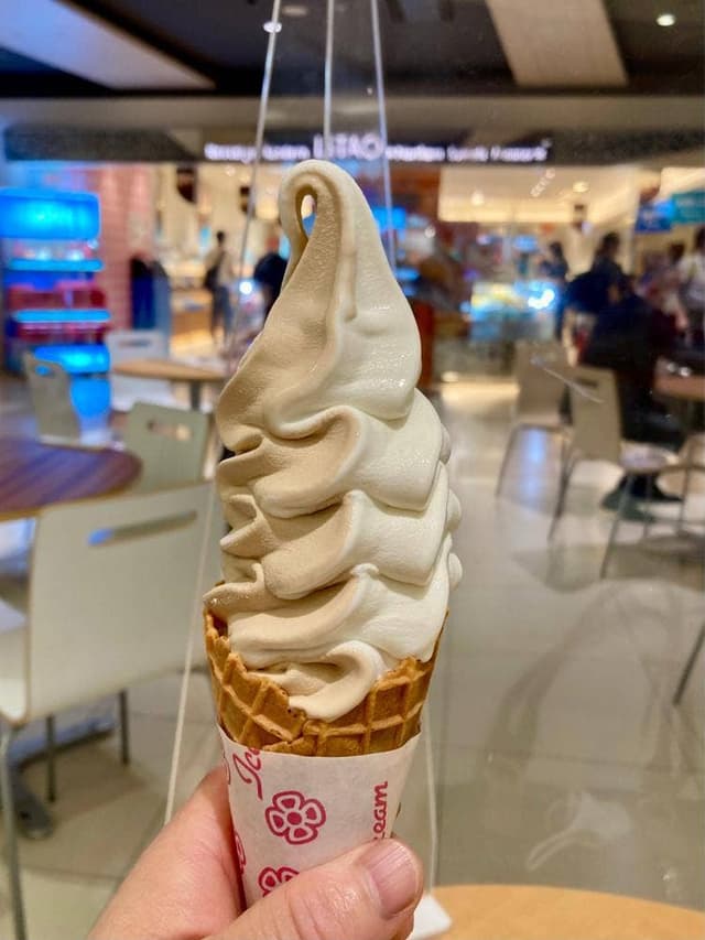 花畑牧場 新千歳空港店 - サブ画像1