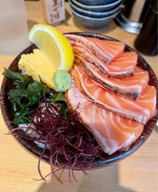 サーモン丼専門店 熊だ - サブ画像3