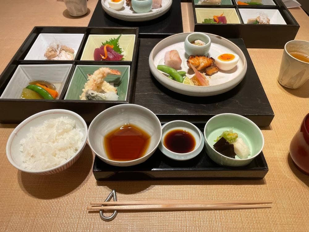 丸の内一丁目 しち十二候