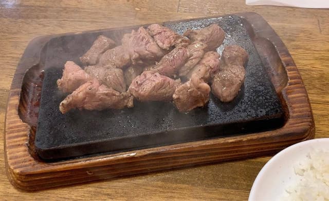 やっぱりステーキ 9th 津嘉山店 - サブ画像1