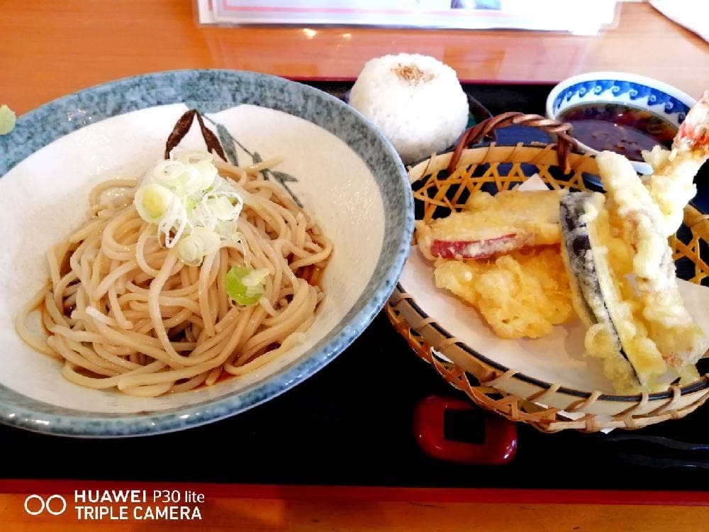弥助そば