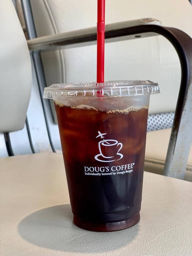 ダグズ コーヒー 石垣空港店