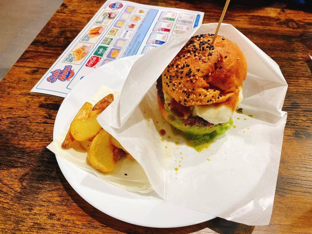 ハンバーガーとパフェのお店 Trippy