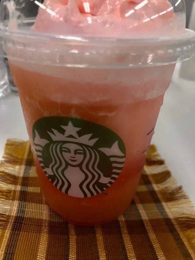 スターバックス コーヒー 新宿南口店 - サブ画像3