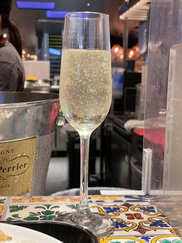 Bar&Tapas Celona CIAL横浜 - サブ画像3