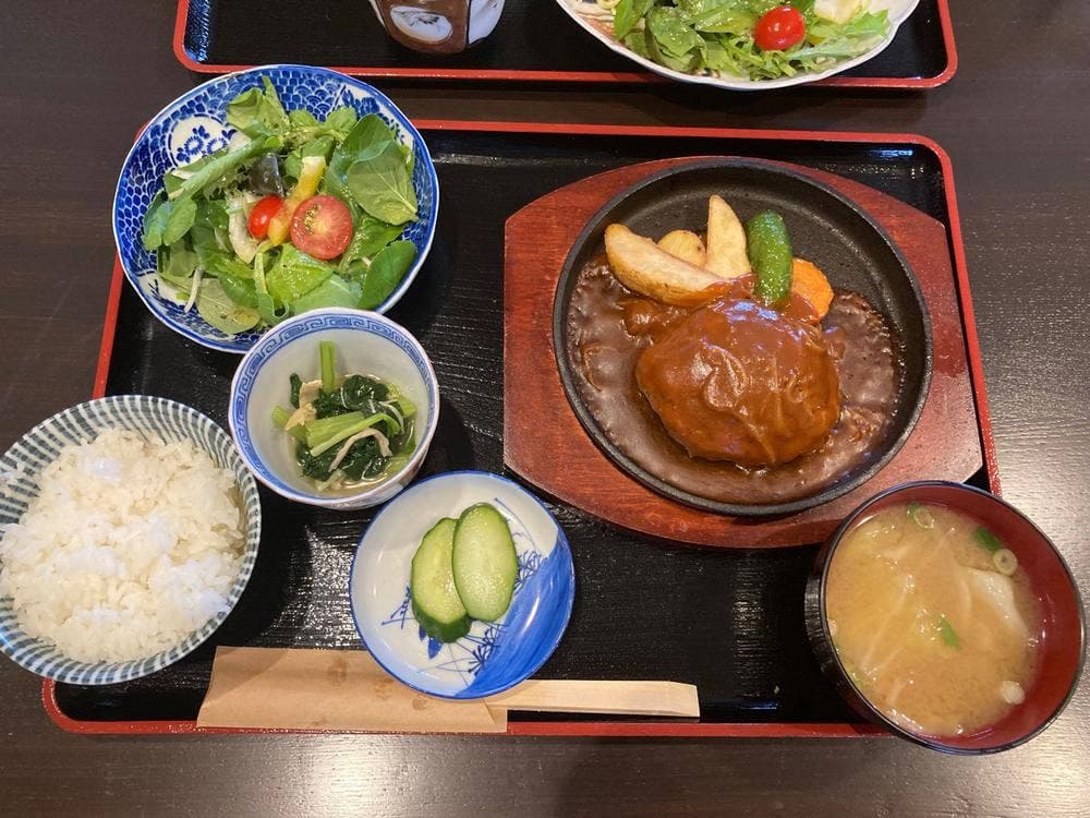 ギャラリーカフェ桃歌