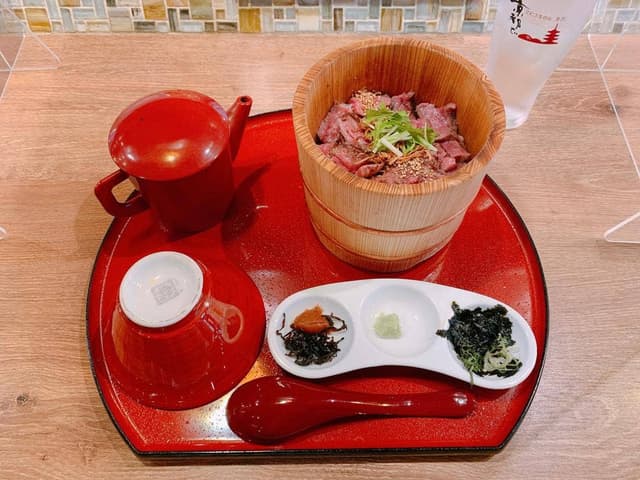 肉割烹バル 牛牛 祇園本店 - サブ画像1