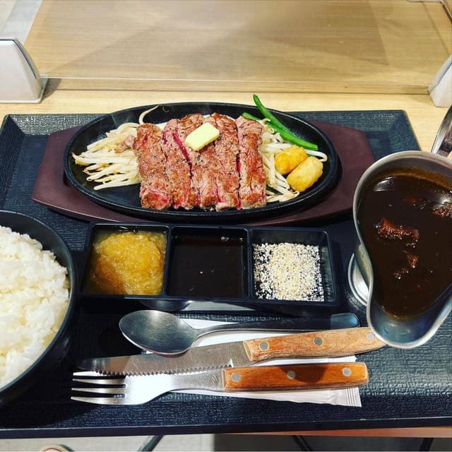 1ポンドのステーキ ハンバーグ タケル 阪急三番街店 - サブ画像2