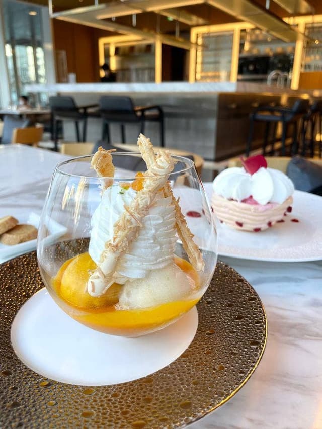 ピエール・エルメ・パリ 青山 - サブ画像2