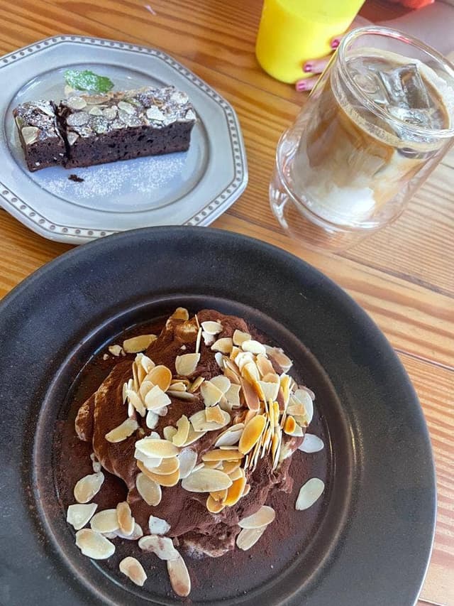 FLAP COFFEE and BAKE SHOP 普天間店 - サブ画像1