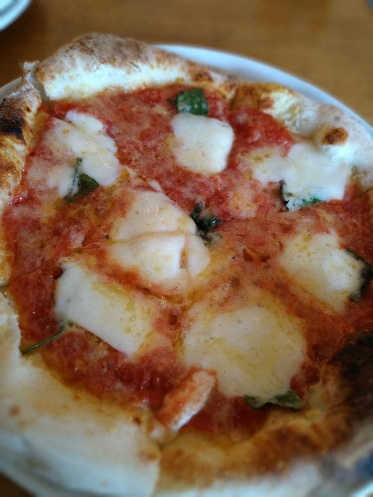 PIZZA HACHI