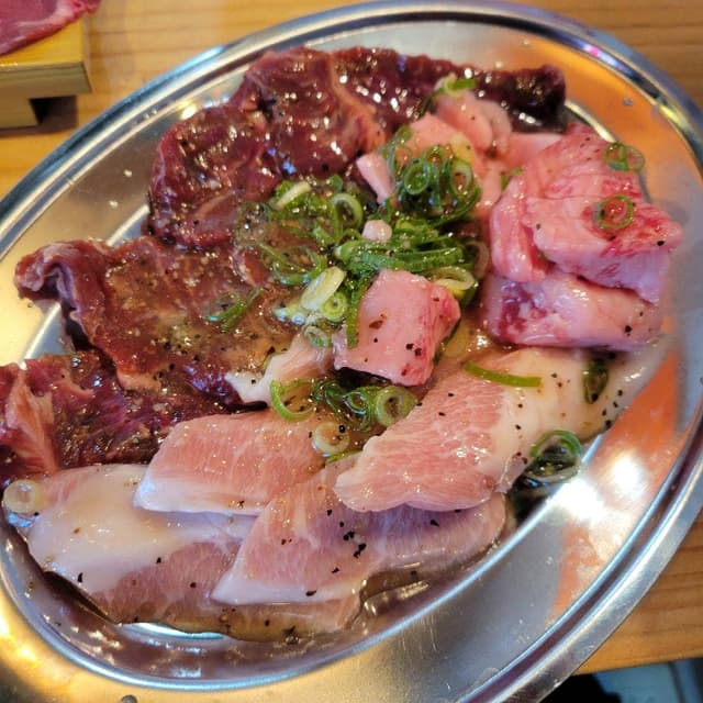 焼肉ホルモンまるよし精肉店 新福島店 - サブ画像2