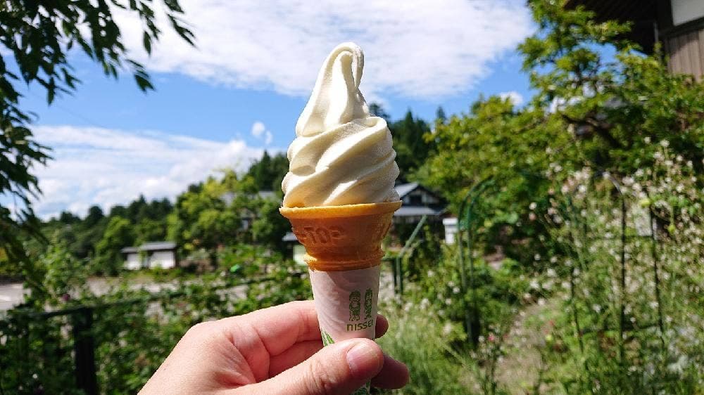 平泉寺のソフトクリーム屋さん 六地蔵店