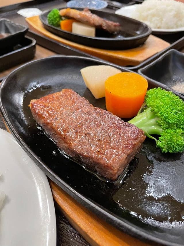 ステーキハウス寿楽本店 - サブ画像3