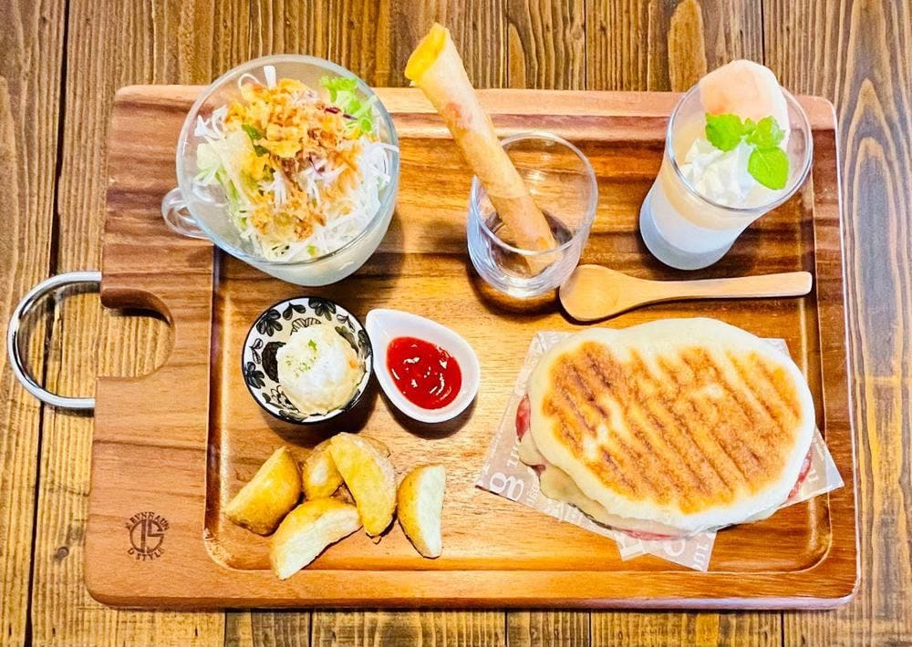 カフェ パニーノ