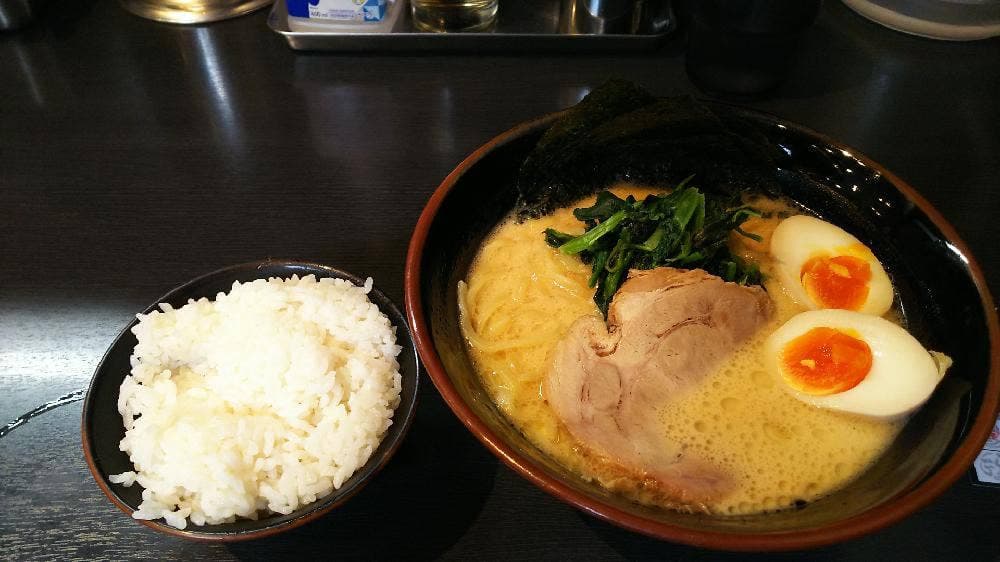 横浜家系ラーメン まくり家 祐天寺店