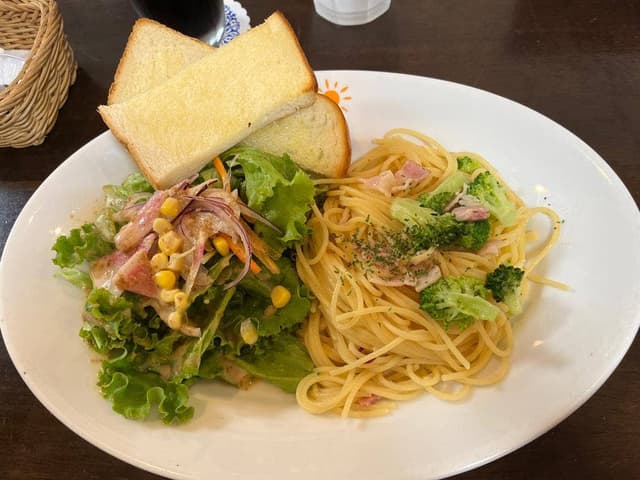 ベーカリーカフェレストランSAZANKA 本店 - サブ画像1