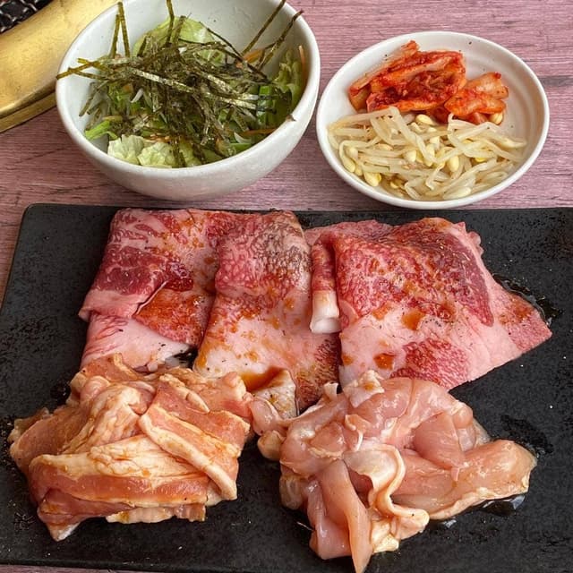 焼肉うしお 三軒茶屋本店 - サブ画像2