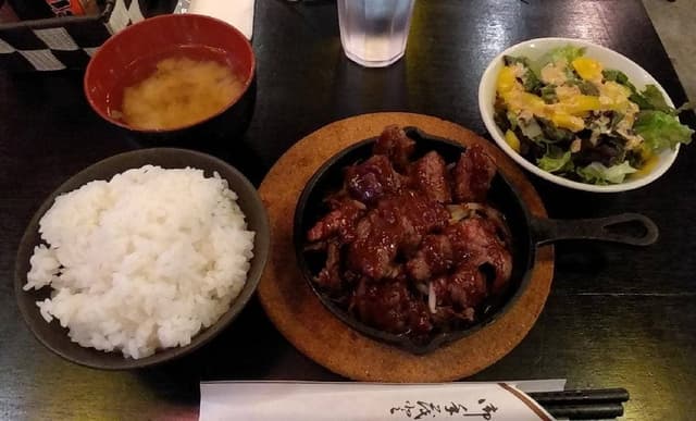 ハラミが主役 幡ヶ谷本店 - サブ画像1