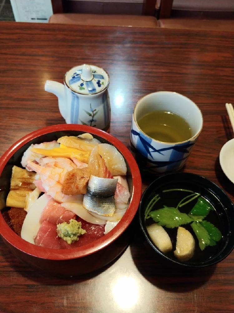 鮨芳