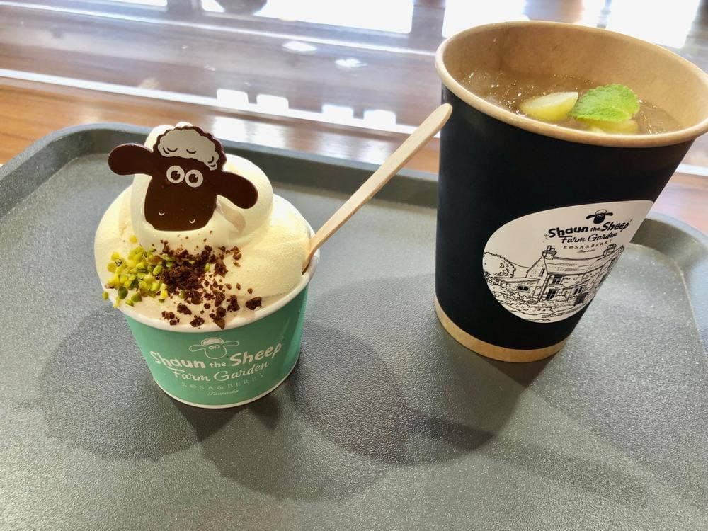 ヒルサイドカフェ Tearoom ローザンベリー多和田