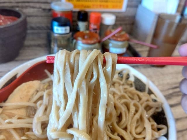 ラーメンまぜそばカミナリ - サブ画像3
