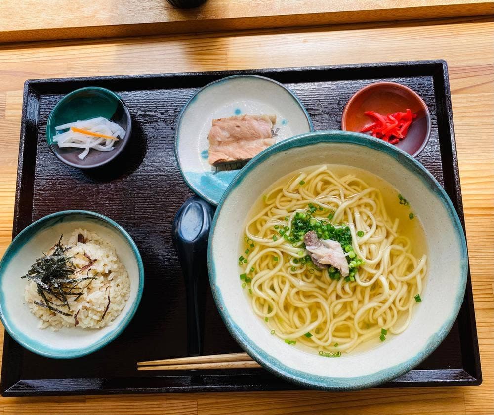 鯛出し沖縄そば 磯ノ宮