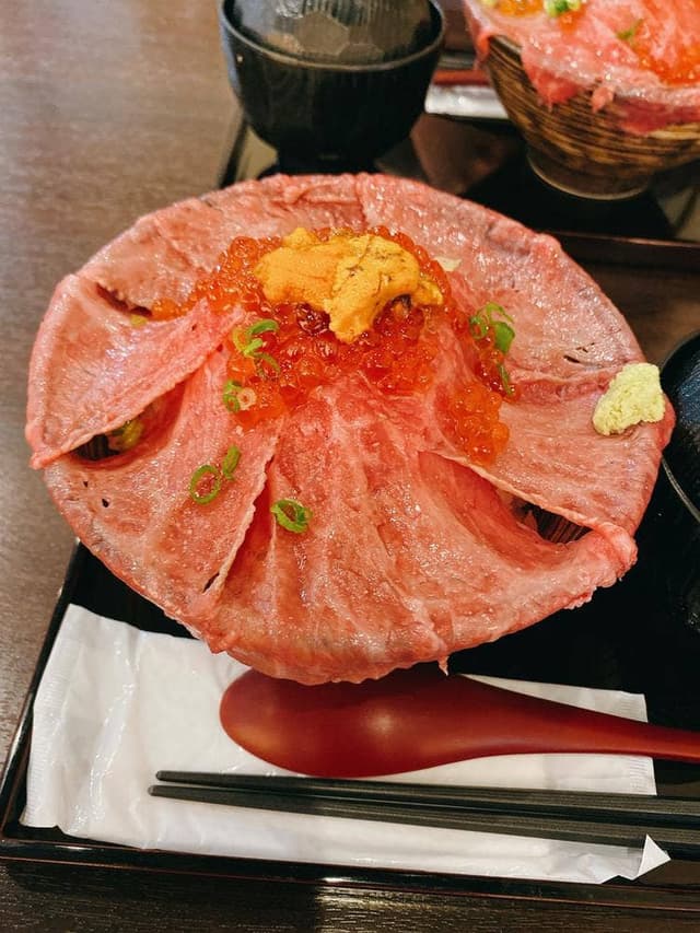 吉祥寺 肉ドレス 海鮮丼 渋谷道玄坂店 - サブ画像1