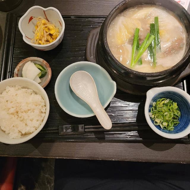 餃子鍋 A-chan 北新地 - サブ画像1