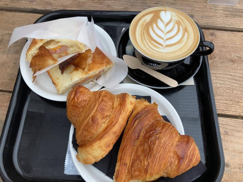 ZEBRA Coffee & Croissant 津久井本店