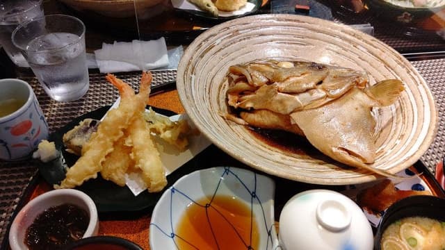 谷久 - サブ画像1