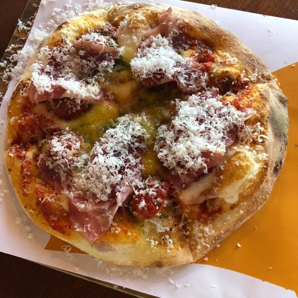 The lounge on the water