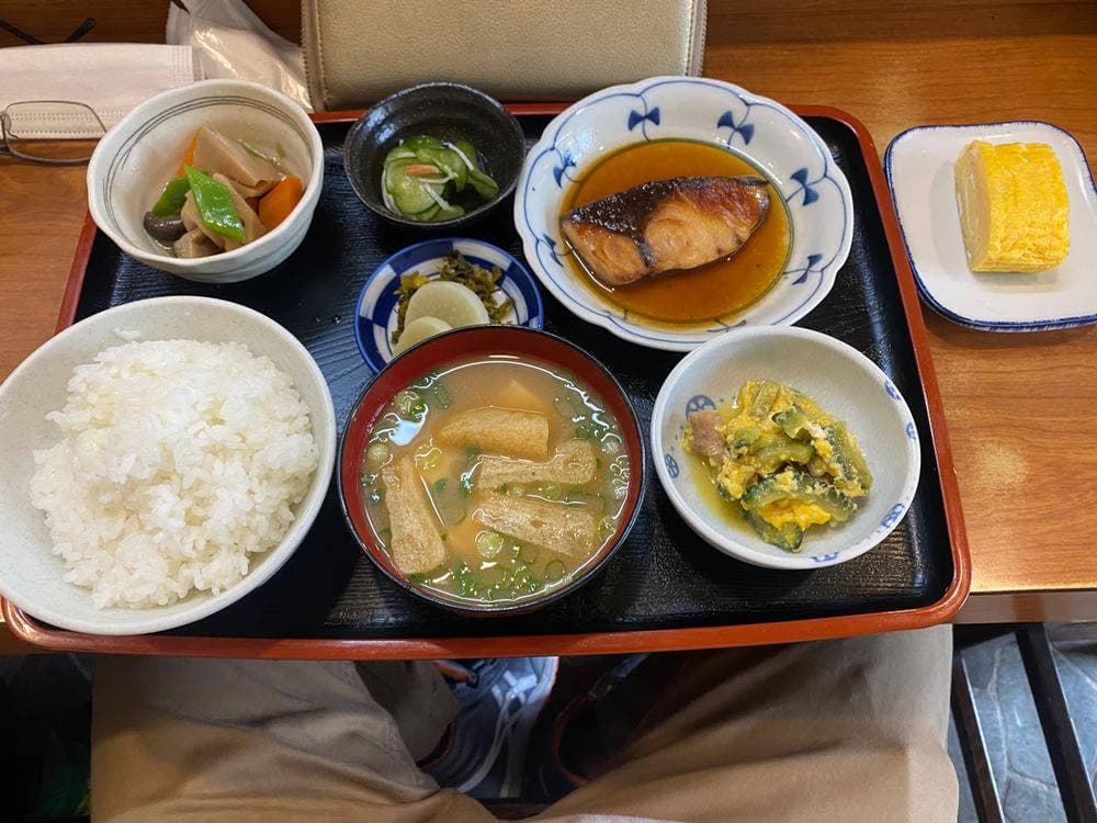 おふくろの味 わらべ