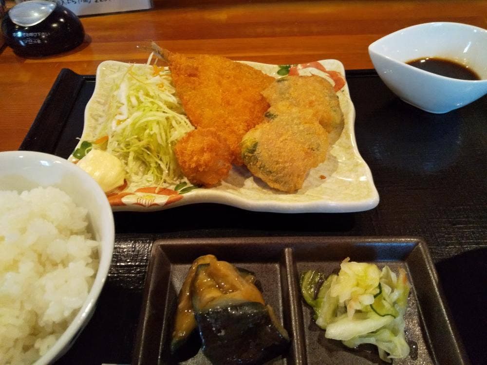 炭火串焼と会津蕎麦 春待堂