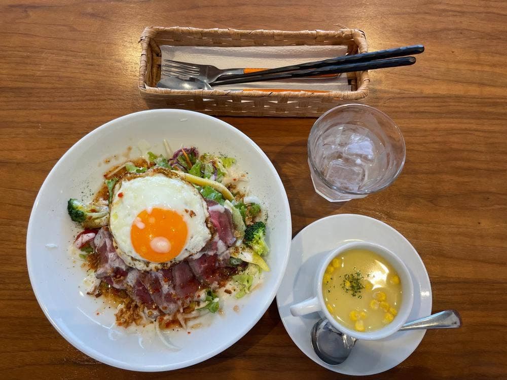 Lunch & Bar 凱