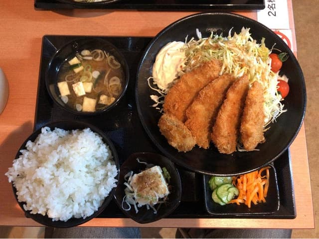 横浜市場食堂 つるや - サブ画像1