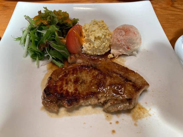 丸太小屋レストラン びんずる - サブ画像1