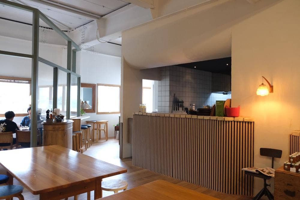 spisa / wood oven pizza