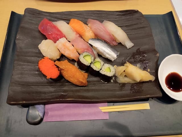 鮨家 むらさき - サブ画像3