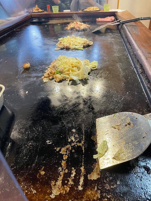 ホルモンうどん・鉄板焼 ふじ - サブ画像1
