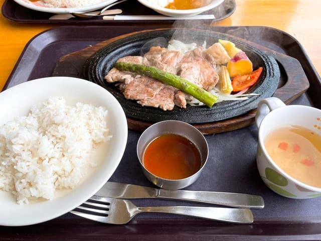 ヤマネコテラス 那須どうぶつ王国 - サブ画像1