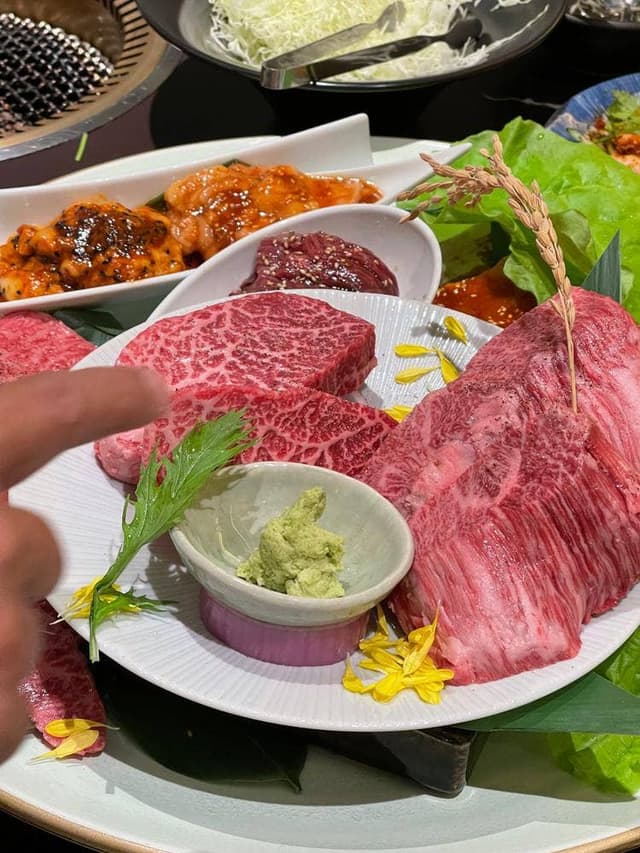 神泉ホルモン 三百屋 - サブ画像1